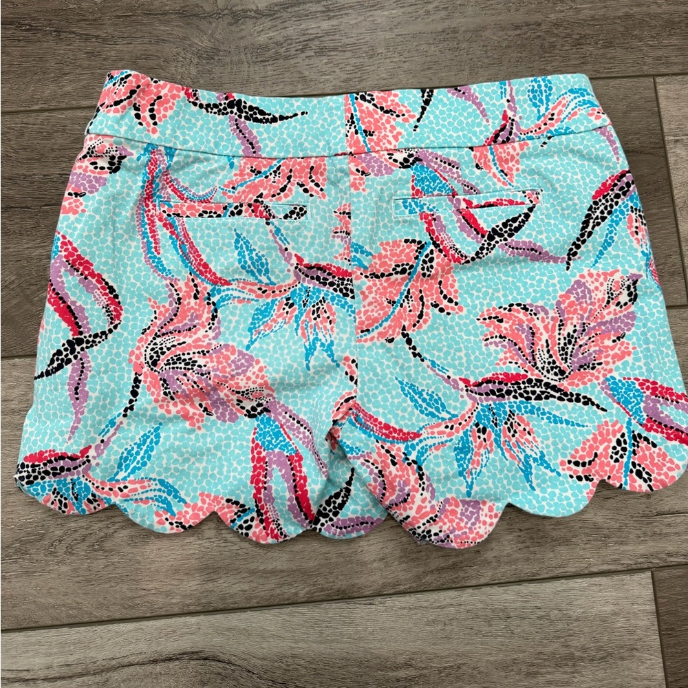 Crown & Ivy Women's Floral High Waist Shorts - Blue and Pink - Scallop Edge - Picture 2 of 4
